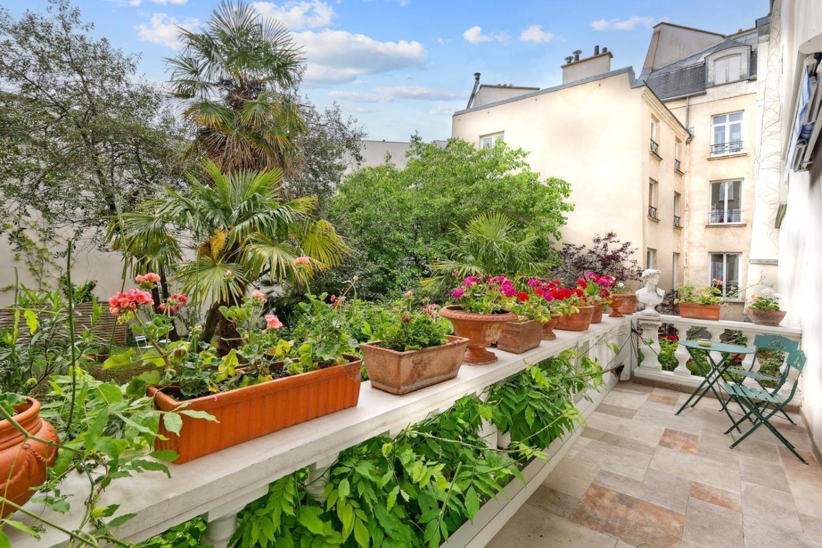 Hotel De Nesle Paris